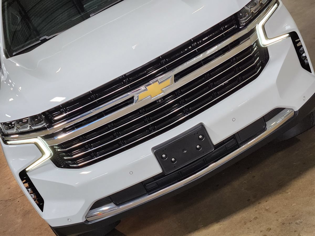Used 2022 Chevrolet Tahoe LT w/ Luxury Package AWD/4WD image 16