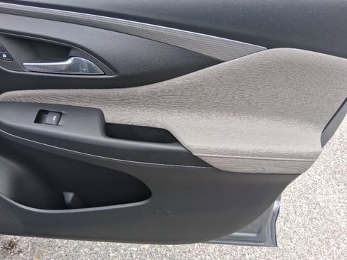 Certified 2025 Buick Envista Avenir image 21