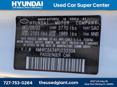 Certified 2023 Hyundai Venue Limited w/ Cargo Package image 32
