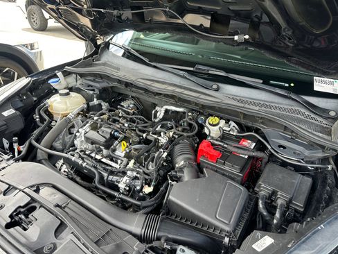 Used 2022 Ford Escape SE w/ SE Sport Appearance Package FWD image 28