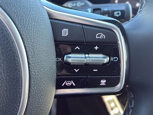 Certified 2025 Kia Sorento S image 34