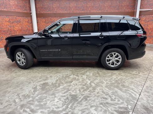 Used 2023 Jeep Grand Cherokee L Limited image 3