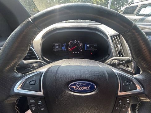 Used 2022 Ford Edge ST w/ Equipment Group 401A image 12