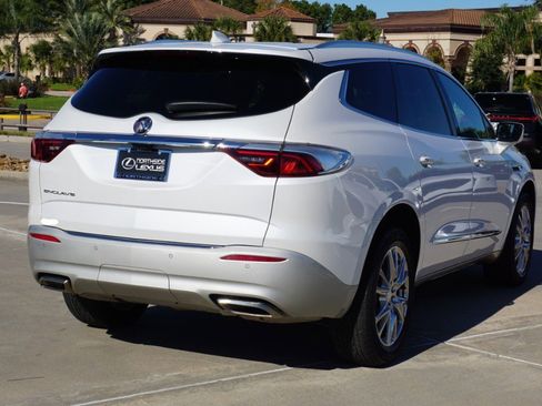 Used 2022 Buick Enclave Premium w/ Experience Buick Package image 7