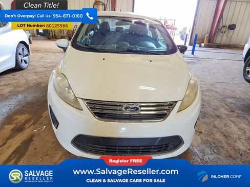Used 2013 Ford Fiesta SE w/ Fiesta Graphic Pkg FWD image 7