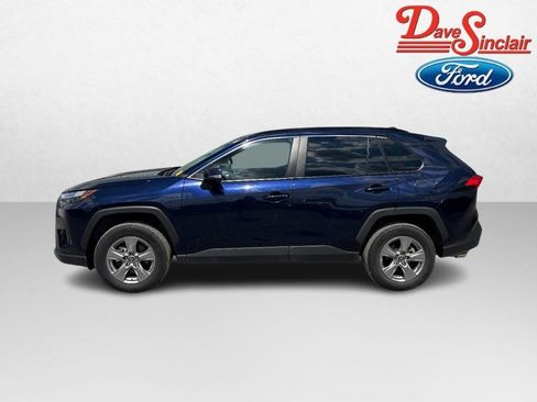 Used 2025 Toyota RAV4 XLE AWD/4WD image 10