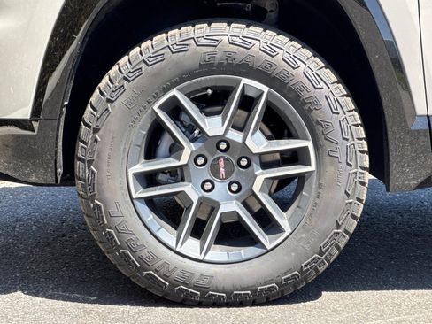 New 2026 GMC Terrain AT4 AWD/4WD image 26