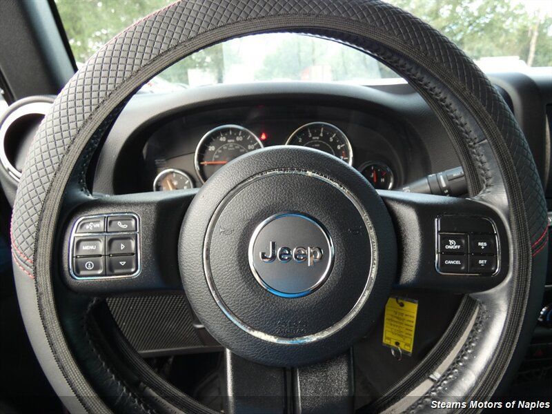 Used 2017 Jeep Wrangler Unlimited Sahara w/ Connectivity Group AWD/4WD image 24