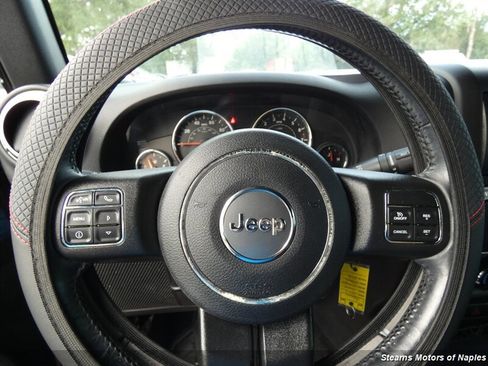 Used 2017 Jeep Wrangler Unlimited Sahara w/ Connectivity Group image 24