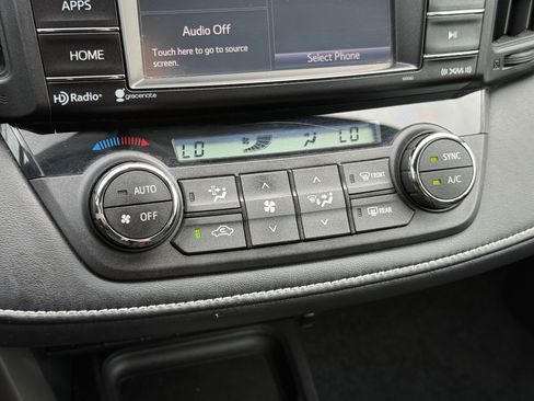 Used 2016 Toyota RAV4 XLE FWD image 28