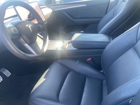 Used 2024 Tesla Model Y Performance image 6