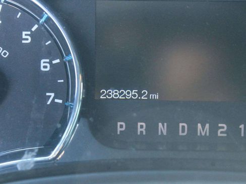 Used 2013 Ford F150 XLT w/ Luxury Equipment Group AWD/4WD image 7