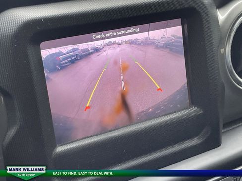 Used 2019 Jeep Wrangler Unlimited Sahara w/ Safety Group image 20