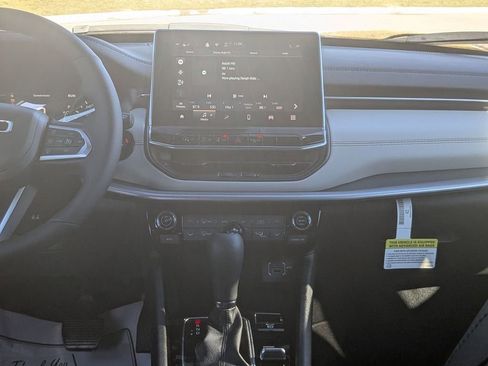 New 2026 Jeep Compass Limited image 28