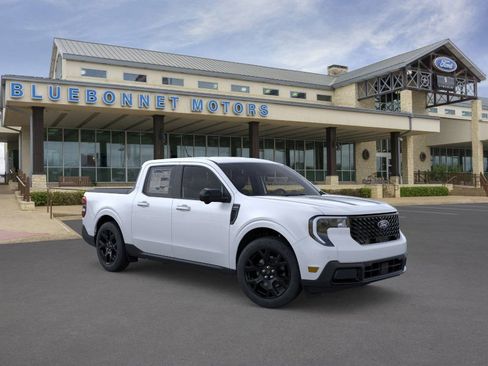 New 2025 Ford Maverick Lariat w/ Black Appearance Package image 7