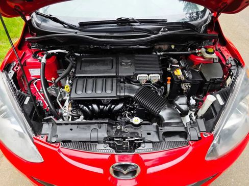 Used 2014 MAZDA MAZDA2 Sport FWD image 16