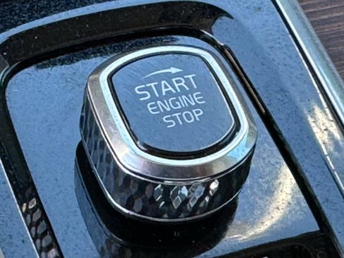 Used 2021 Volvo S60 T5 Momentum w/ Climate Package image 32