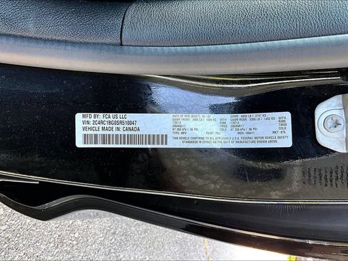 Used 2025 Chrysler Pacifica Select FWD image 43
