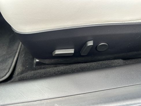Used 2019 Tesla Model 3 AWD/4WD image 18