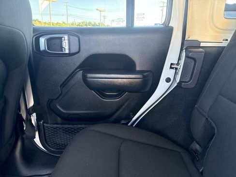 Used 2023 Jeep Wrangler Unlimited Sport AWD/4WD image 22