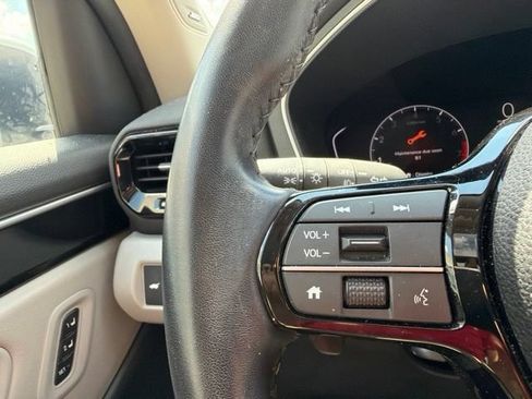 Used 2024 Honda Pilot Touring image 23