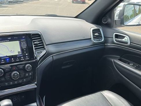Used 2022 Jeep Grand Cherokee Limited w/ Tech Group AWD/4WD image 26