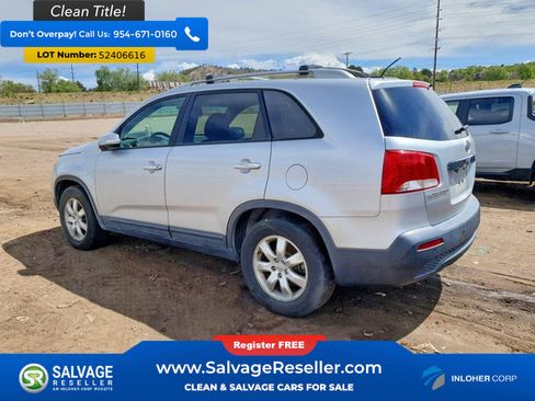 Used 2012 Kia Sorento LX w/ Convenience Pkg FWD image 3