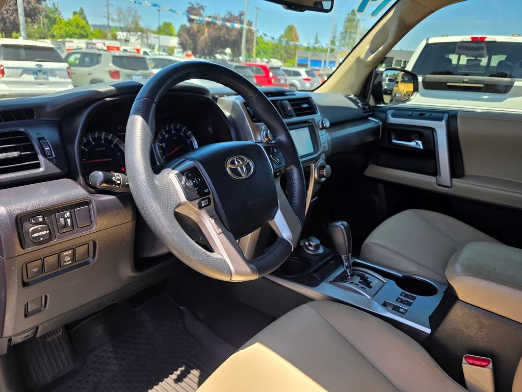 Used 2019 Toyota 4Runner SR5 Premium AWD/4WD image 8