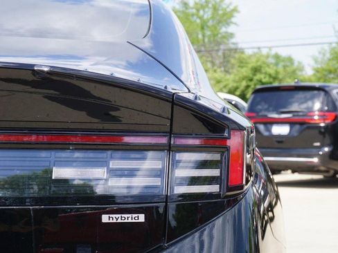 Used 2025 Hyundai Sonata Limited FWD image 17