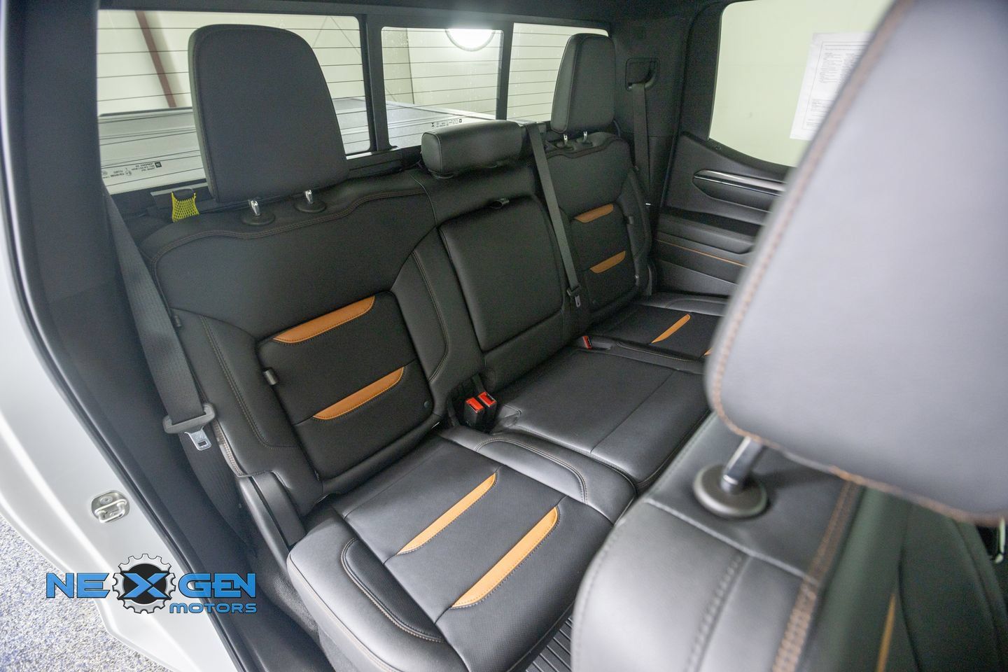 Used 2024 GMC Sierra 1500 AT4 w/ Technology Package AWD/4WD image 43