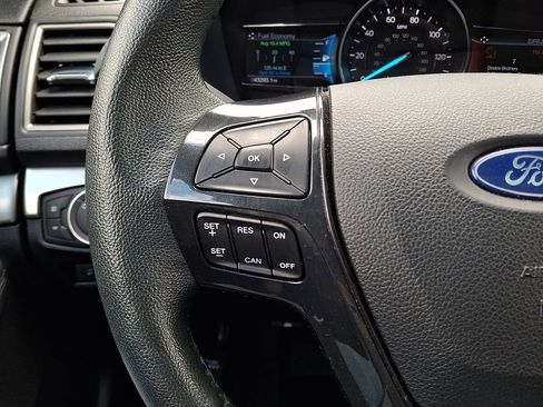 Used 2019 Ford Explorer XLT w/ Equipment Group 202A AWD/4WD image 22