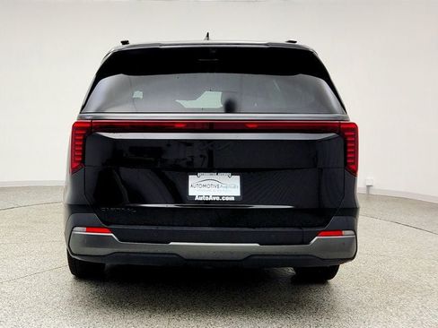 Used 2025 Kia Carnival SX Prestige FWD image 6