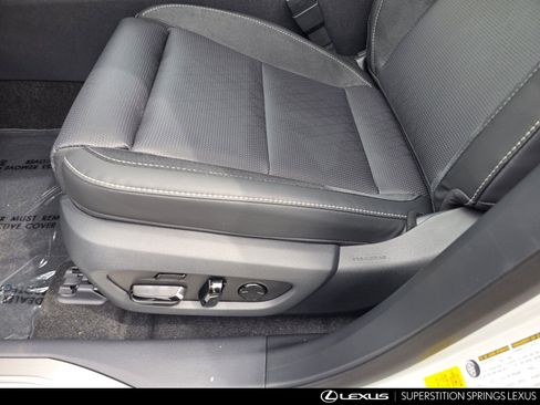 New 2026 Lexus RX 450h AWD image 15