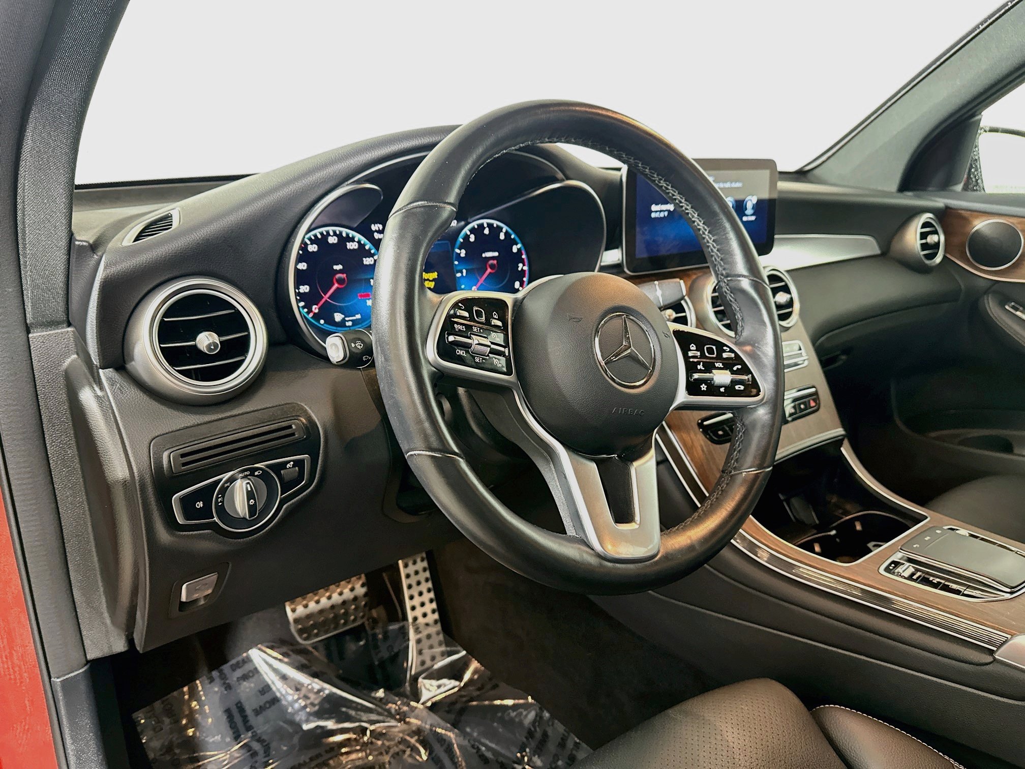 Used 2022 Mercedes-Benz GLC 300 4MATIC image 9