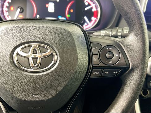 Used 2024 Toyota RAV4 XLE image 19