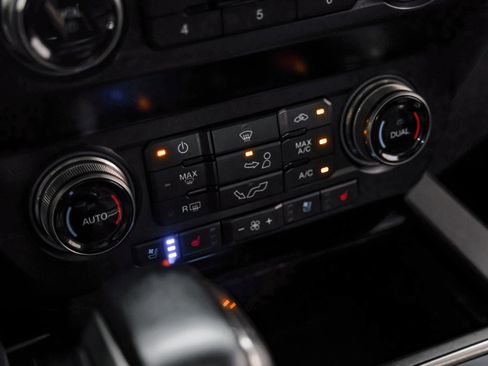 Used 2019 Ford F150 Raptor w/ Equipment Group 802A Luxury image 33