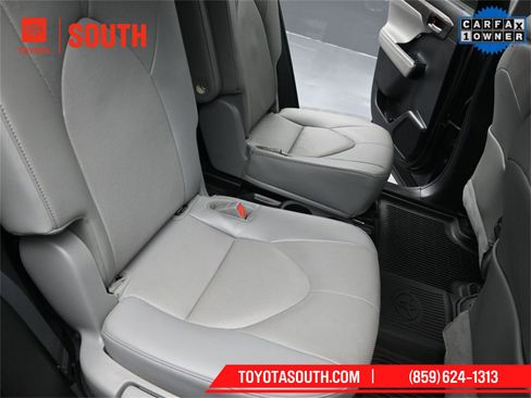 Used 2023 Toyota Highlander Limited image 25