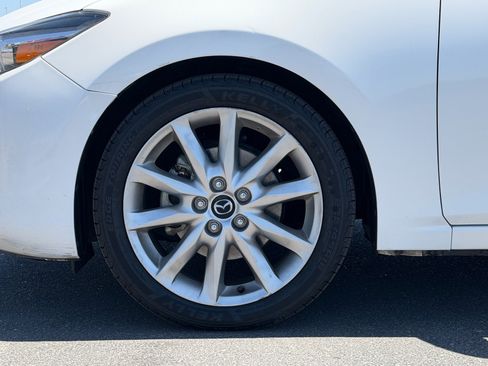 Used 2017 MAZDA MAZDA3 Grand Touring w/ Premium Equipment Package FWD image 10