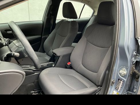 Used 2020 Toyota Corolla LE FWD image 8