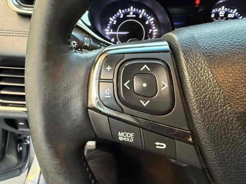 Used 2014 Toyota Avalon Limited image 41