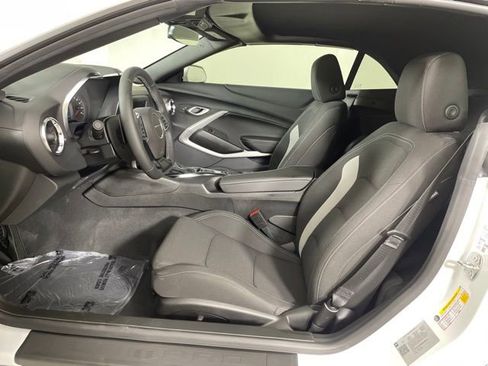 New 2024 Chevrolet Camaro LT image 4