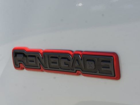 Used 2023 Jeep Renegade Trailhawk image 10