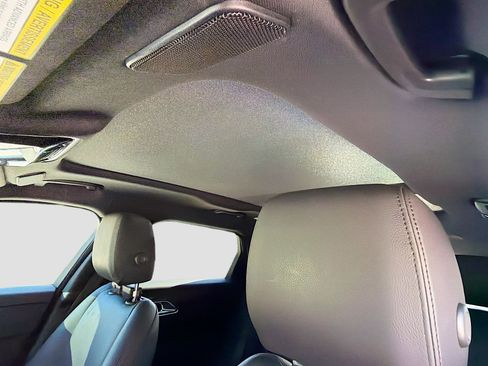 Used 2025 Land Rover Range Rover Velar Dynamic SE image 26