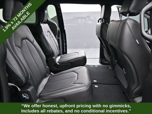 New 2026 Chrysler Voyager LX image 21