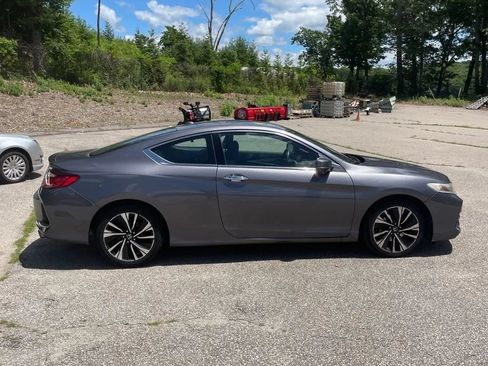Used 2017 Honda Accord EX-L image 10