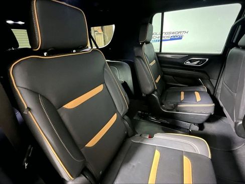 Used 2024 GMC Yukon XL AT4 w/ Technology Package AWD/4WD image 22