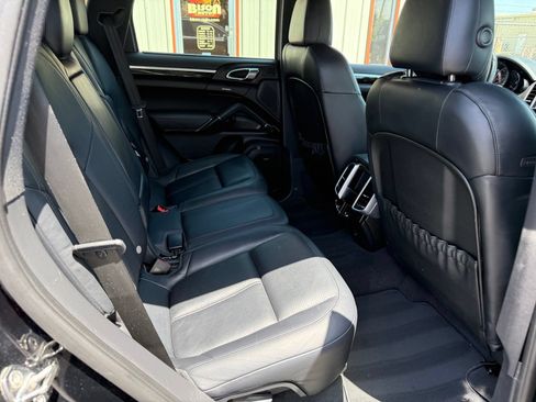 Used 2014 Porsche Cayenne AWD/4WD image 15