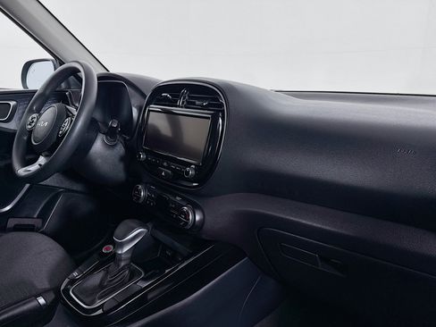 Used 2022 Kia Soul S FWD image 29