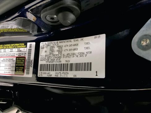 Used 2026 Toyota Tundra Platinum AWD/4WD image 37
