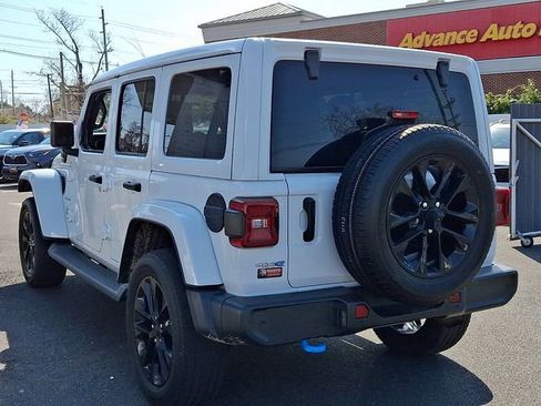 Used 2022 Jeep Wrangler Unlimited Sahara w/ Cold Weather Group image 4